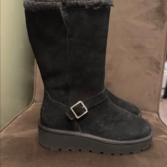 Koolaburra Black Plush Footwear - Picture 3 of 6